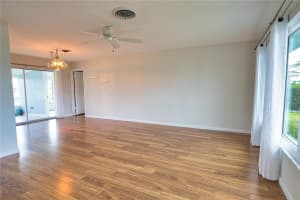 1325 CAMBRIDGE DRIVE, VENICE, FL 34293 - MLS#MFRN6139574