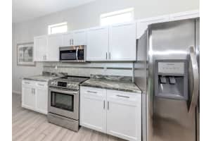 1287 LAKESIDE WOODS DRIVE, VENICE, FL 34285 - MLS#MFRN6139579