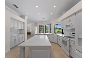 10009 CLUBHOUSE DRIVE, BRADENTON, FL 34202 - MLS#MFRN6139619