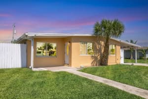 210 Duxbury Ave, PORT CHARLOTTE