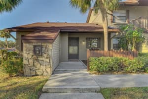 927 Capri Isles Blvd #5, VENICE