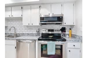 618 BIRD BAY DRIVE, VENICE, FL 34285 - MLS#MFRN6139696