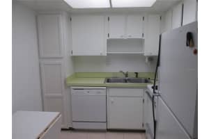 612 BIRD BAY DRIVE, VENICE, FL 34285 - MLS#MFRN6139718