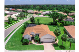 686 SAWGRASS BRIDGE ROAD, VENICE, FL 34292 - MLS#MFRN6139725