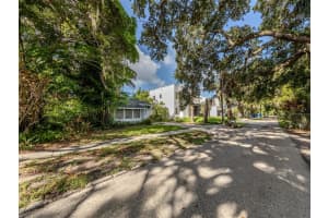 1740 WISCONSIN LANE, SARASOTA, FL 34239 - MLS#MFRN6139734