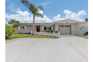 1779 Valencia Dr, VENICE