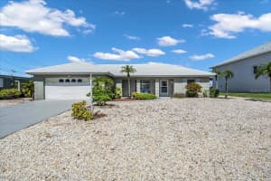 3816 Royal Palm Dr, BRADENTON