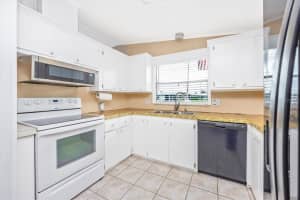 271 CAPTAINS COURT, NORTH PORT, FL 34287 - MLS#MFRN6139852