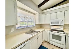 5860 NIBLICK PLACE, NORTH PORT, FL 34287 Sold 10/21/25