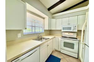 5860 NIBLICK PLACE, NORTH PORT, FL 34287 Sold 10/21/25