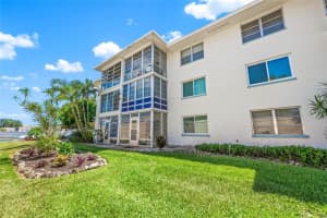 708 TAMIAMI TRAIL, VENICE, FL 34285 - MLS#MFRN6140070