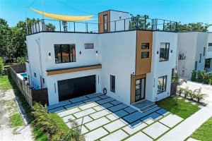 1716 9th St, SARASOTA