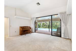 1622 OAK CIRCLE, SARASOTA, FL 34232 Sold 10/14/25