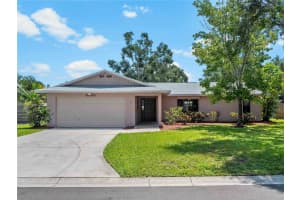 8429 Cypress Lake Cir, SARASOTA