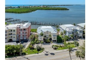 1400 Beach Rd #3, ENGLEWOOD