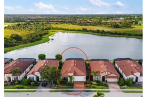 23823 Waverly Cir, VENICE