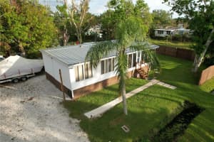 400 OLIVE AVENUE, NOKOMIS, FL 34275 - MLS#MFRN6140166