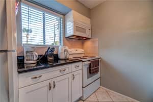 111 AIRPORT AVENUE, VENICE, FL 34285 - MLS#MFRN6140182