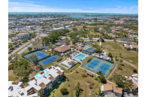 612 BIRD BAY DRIVE, VENICE, FL 34285 - MLS#MFRN6140186
