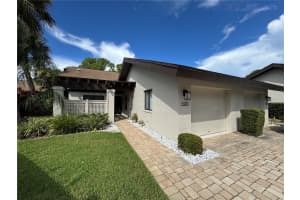 3145 Windrush Bourne #52, SARASOTA