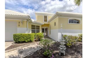 210 VESTAVIA DRIVE, VENICE, FL 34292 - MLS#MFRN6140197