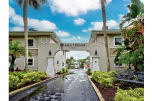 521 VENICE AVENUE, VENICE, FL 34285 - MLS#MFRN6140226