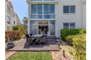 250 SANTA MARIA STREET, VENICE, FL 34285 - MLS#MFRN6140236