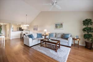 660 BIRD BAY DRIVE, VENICE, FL 34285 - MLS#MFRN6140266
