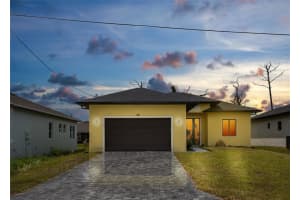 185 Sesame Rd E, ROTONDA WEST
