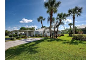 236 Cerromar Way S #40, VENICE