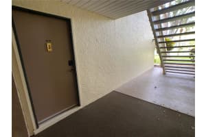 654 BIRD BAY DRIVE, VENICE, FL 34285 - MLS#MFRN6140324