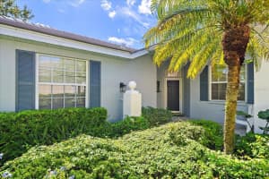 835 CHALMERS DRIVE, VENICE, FL 34293 - MLS#MFRN6140358