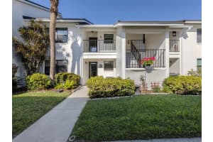 1100 Capri Isles Blvd #423, VENICE