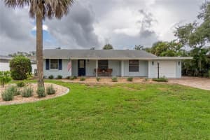 417 Villas Dr, VENICE
