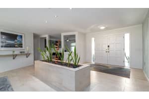 5111 CANTERBURY DRIVE, SARASOTA, FL 34243 - MLS#MFRN6140462