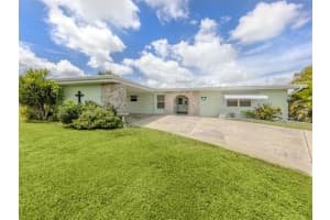 2500 Aquilos Ct, PORT CHARLOTTE