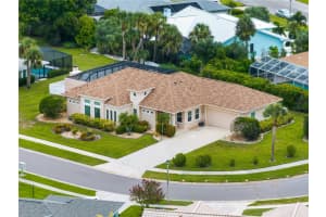 1062 Derian Pl, NOKOMIS