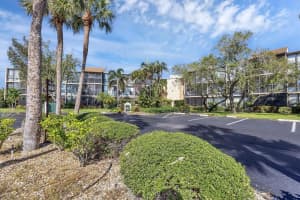 612 BIRD BAY DRIVE, VENICE, FL 34285 - MLS#MFRN6140519