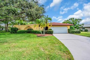 468 LAURENCIN DRIVE, NOKOMIS, FL 34275 - MLS#MFRN6140537