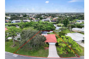 468 LAURENCIN DRIVE, NOKOMIS, FL 34275 - MLS#MFRN6140537