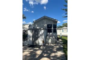 1674 UNIVERSITY PARKWAY, SARASOTA, FL 34243 - MLS#MFRN6140555