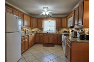 3311 PAPAYA ROAD, VENICE, FL 34293 - MLS#MFRN6140625