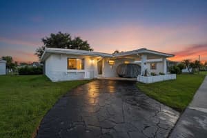 8940 PICKWICK ROAD, NORTH PORT, FL 34287 - MLS#MFRN6140651