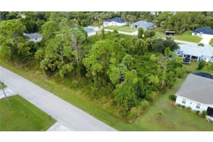 BEAVER TER, NORTH PORT, FL 34286 - MLS#MFRN6140764