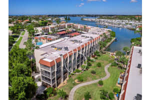 230 SANTA MARIA STREET, VENICE, FL 34285 - MLS#MFRN6140788