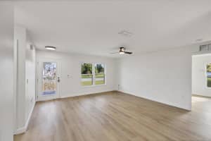 7953 CYPRESS LAKE DRIVE, SARASOTA, FL 34243 - MLS#MFRN6140835