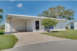 446 CIRCLEWOOD DRIVE, VENICE, FL 34293 - MLS#MFRN6140910