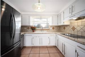 2920 MCINTOSH ROAD, SARASOTA, FL 34232 Sold 11/14/25