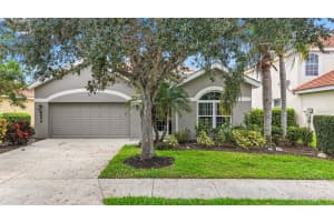 8640 STONE HARBOUR LOOP, BRADENTON, FL 34212 - MLS#MFRN6140944