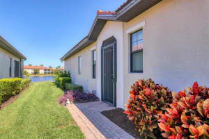 10424 Crooked Creek Dr, VENICE 10424 Crooked Creek Dr, VENICE